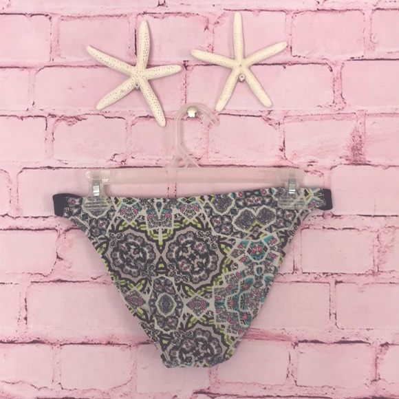 Xhilaration Bikini Bottom - Picture 3 of 5